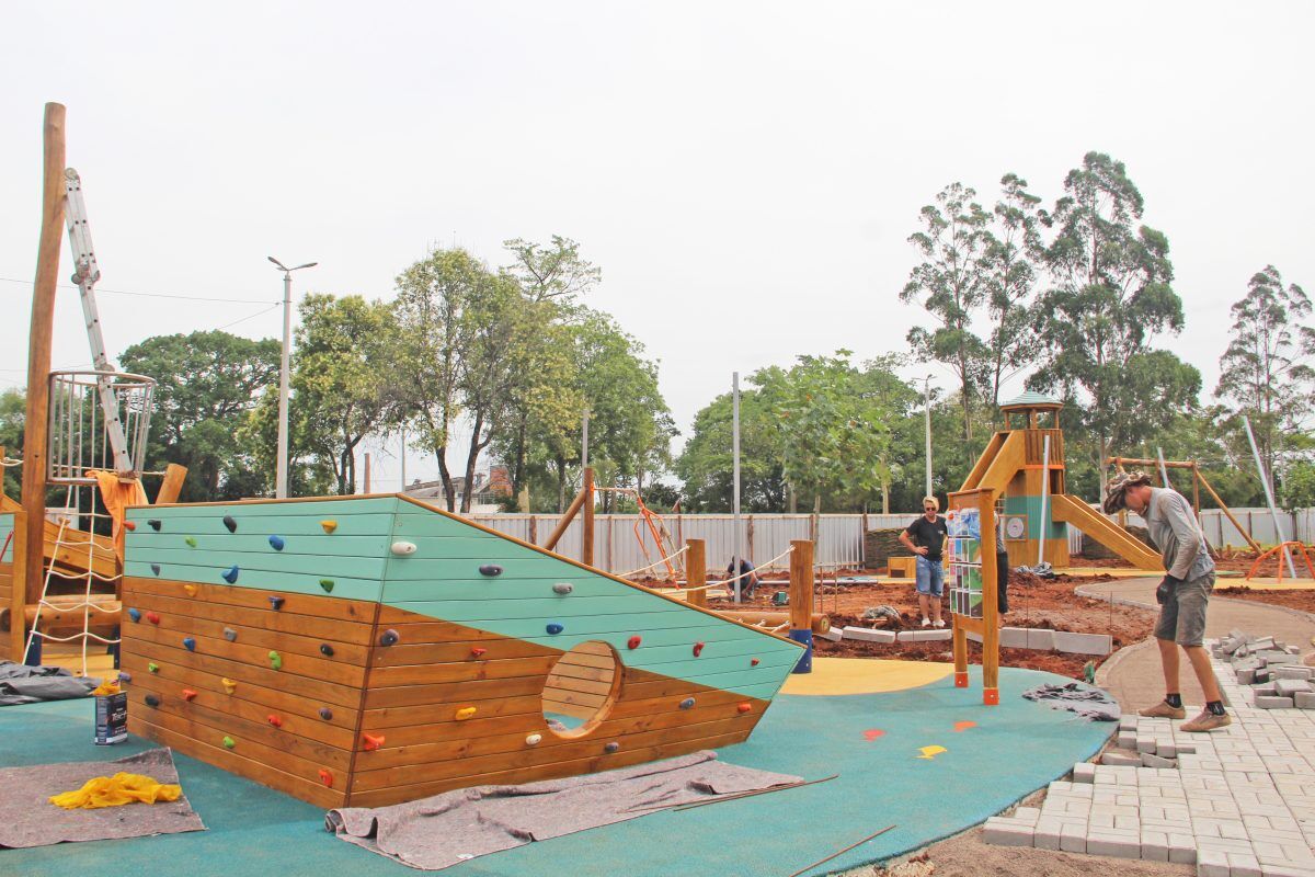 Playground do  Parque Ney Arruda começa a tomar forma