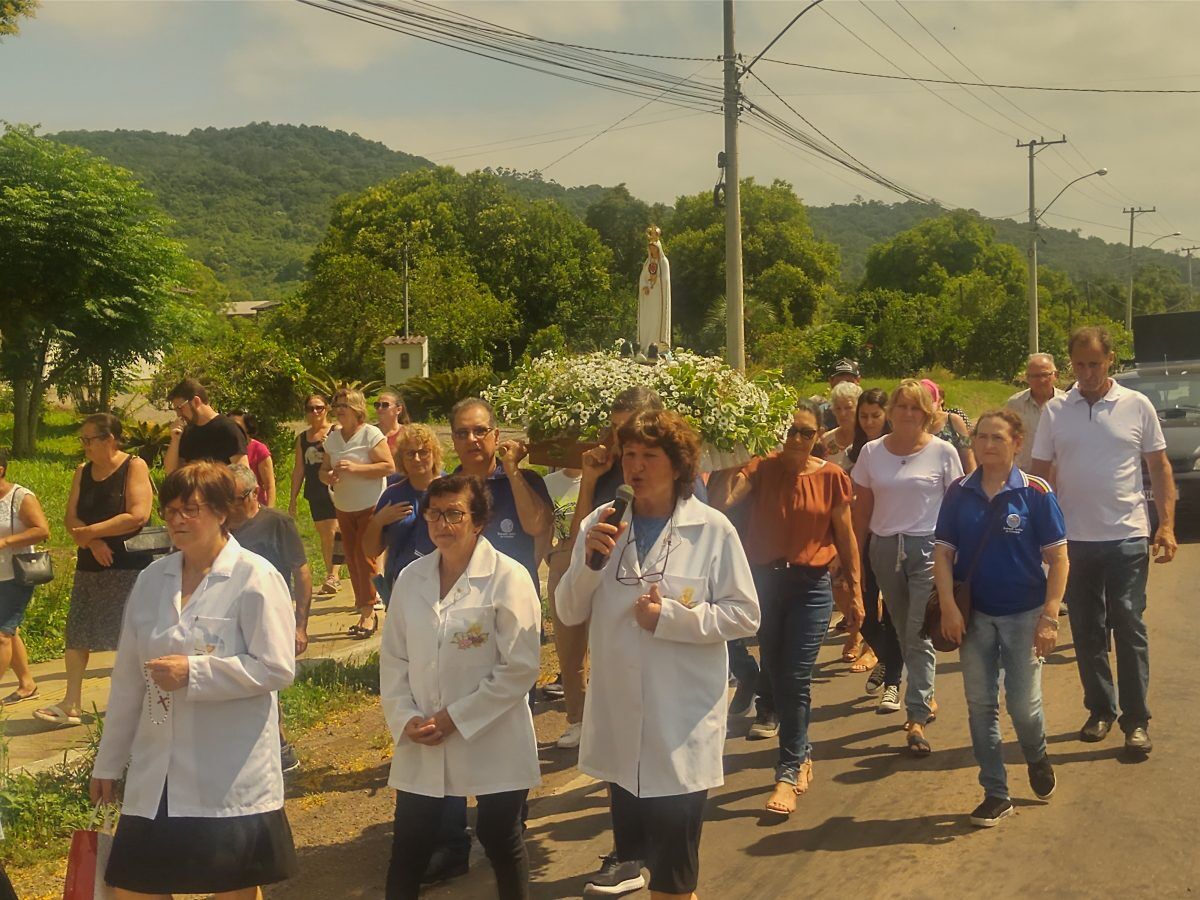 Romaria de Nossa Senhora de Fátima reúne em torno de mil fiéis