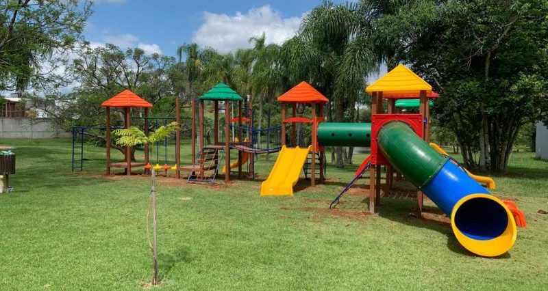 Lajeado instala playground no Pico do 8