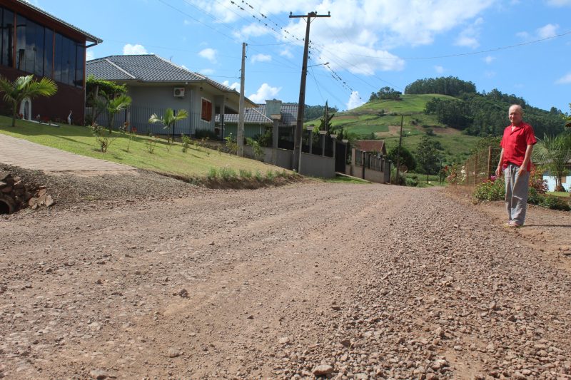 Santa Clara encaminha projeto para asfalto em Sampainho
