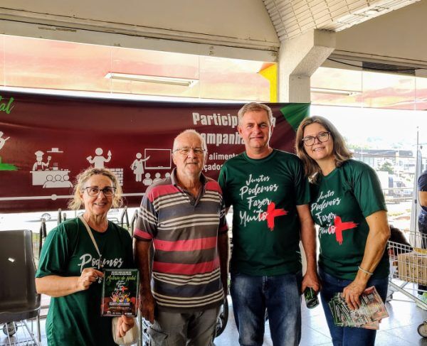 FOTOS: “Mutirão de Natal” arrecada donativos para famílias carentes