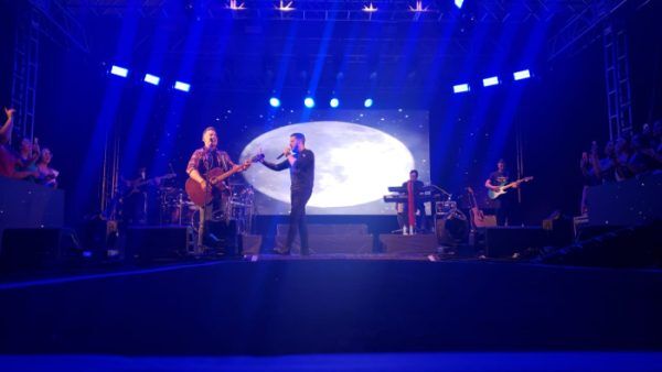 FOTOS: João Neto e Frederico sobem ao palco do Natal das Águas