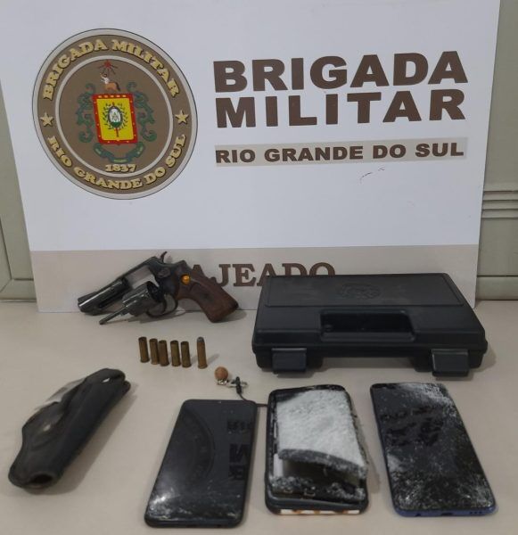 Homem é preso por disparo de revólver e lesão corporal
