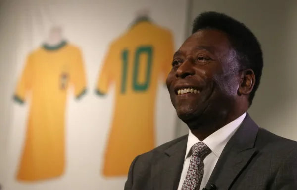 Pelé morre aos 82 anos