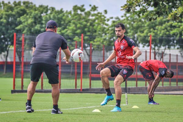 Lajeadense comemora ida de Iago ao Atlético-GO