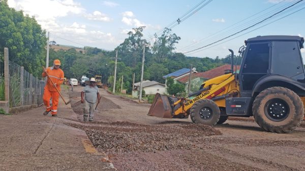 Começa obra de pavimentação da “pior rua da cidade”