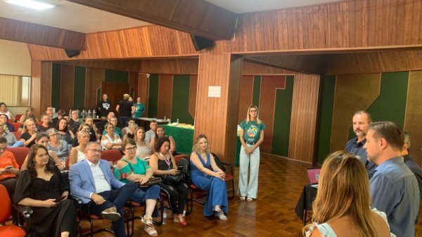 Workshop capacita venda de destino turístico em Encantado