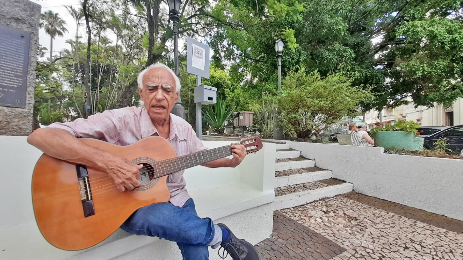 Biluca: 80 anos de histórias e música em Estrela