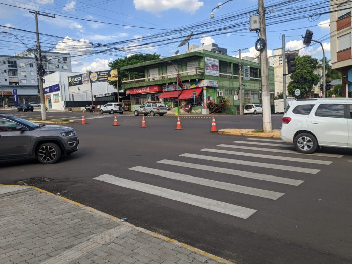 Pane em semáforos causa transtornos no bairro São Cristóvão, em Lajeado