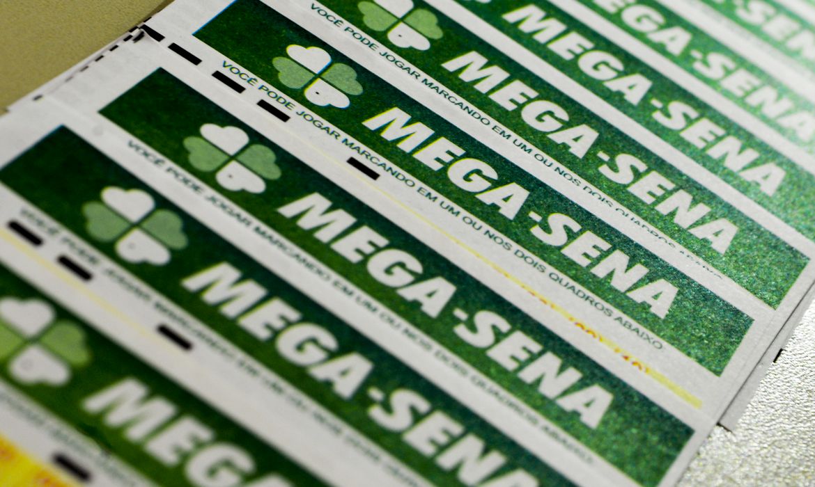 Mega-Sena acumula e prêmio vai a R$ 160 milhões