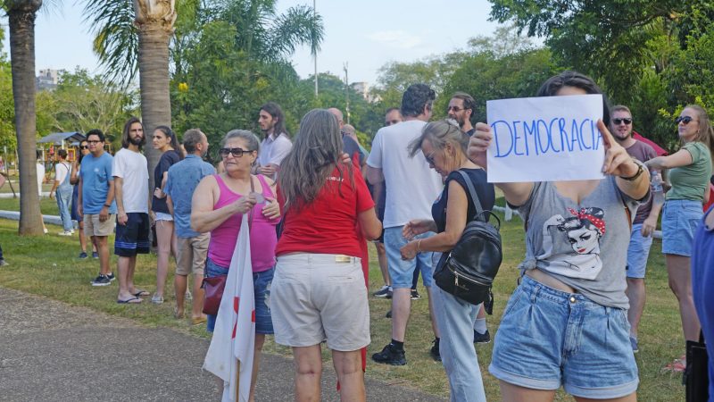 Após destruição em Brasília, atos pedem punição a vândalos