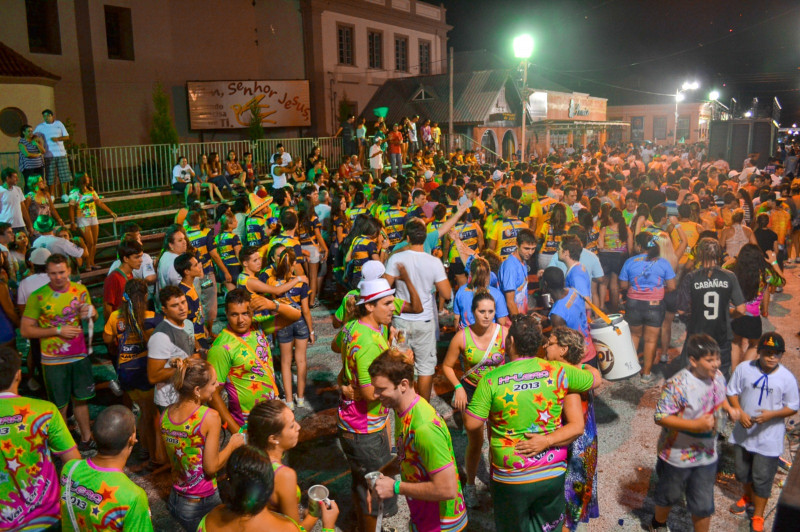 Taquari retoma programação com blocos de Carnaval