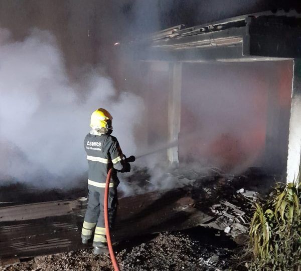 Incêndio consome residência em Santa Clara do Sul