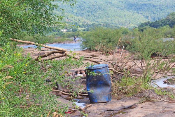 Descarte irregular mobiliza ações de conscientização no Salto do Rio Taquari