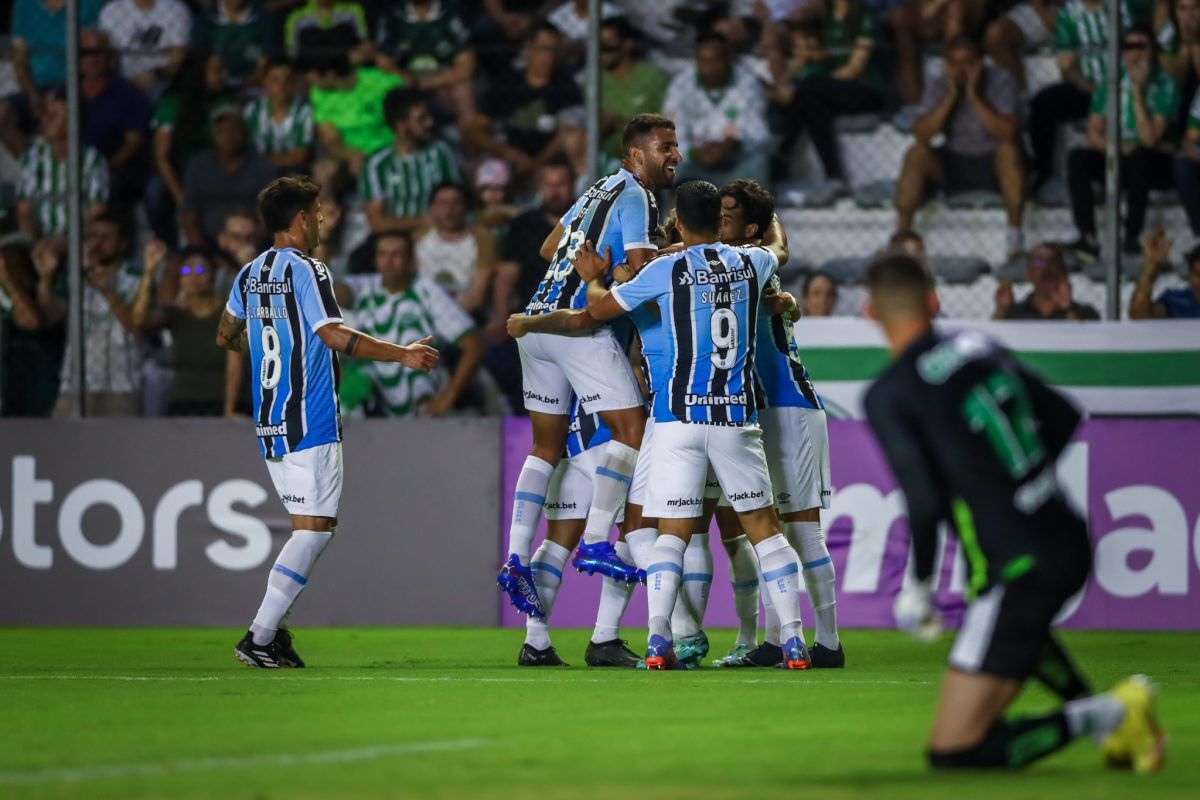 Grêmio abre 3 a 0, leva susto do Juventude, mas confirma a vitória