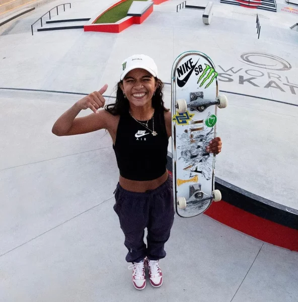 Rayssa Leal é campeã mundial de skate street