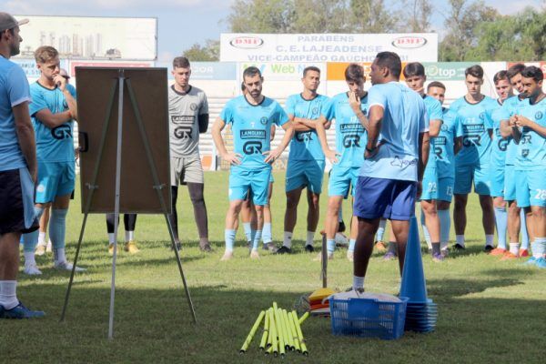 Semana de testes para o Alviazul