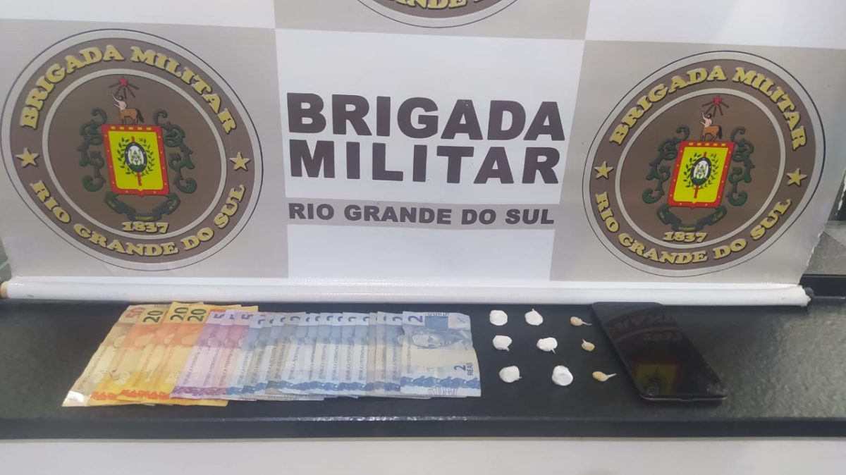 Brigada Militar flagra homem com drogas em Estrela