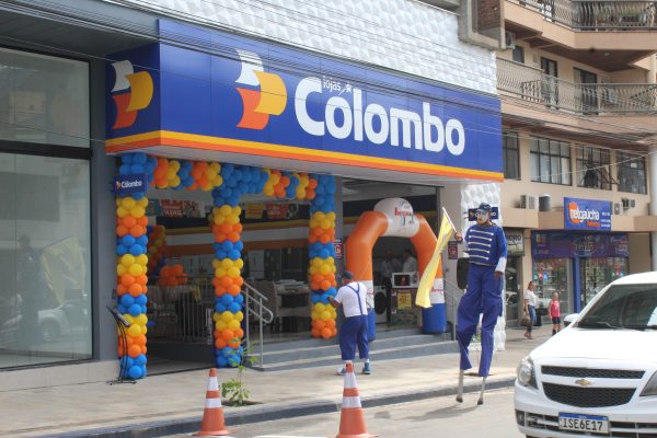 Lojas Colombo inaugura nova filial no centro de Arroio do Meio