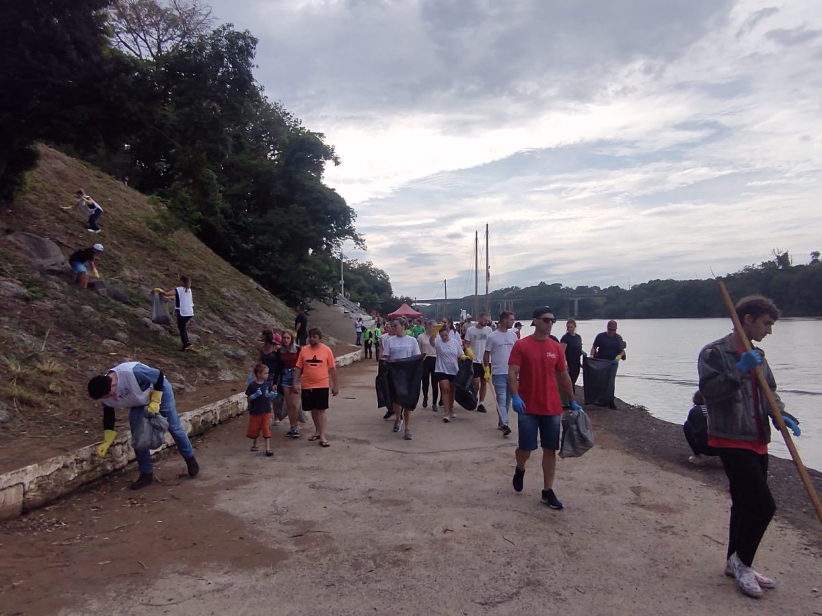 Voluntários recolhem mais de 3,2 toneladas de lixo no 16° Viva o Taquari Antas-Vivo
