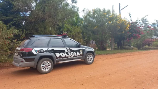 Avô morre esmagado após neto soltar freio de trator em Rio Pardo