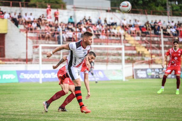 Atacante de Lajeado realiza o sonho de atuar no profissional