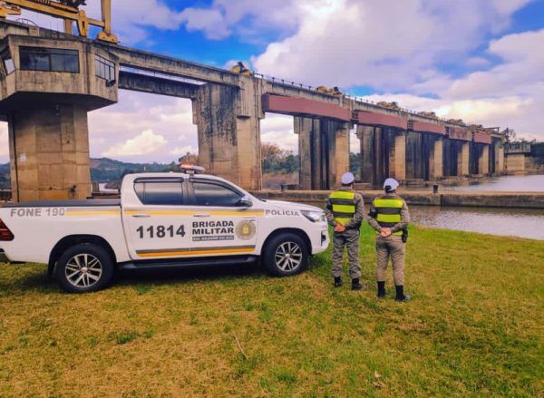 Trio é preso após roubar taxista em Bom Retiro do Sul