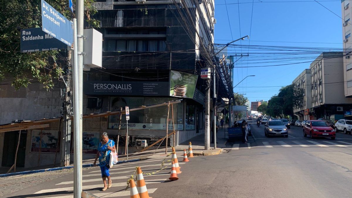 Obras bloqueiam a Saldanha Marinho, no Centro de Lajeado