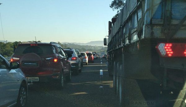 Acidente deixa fluxo lento entre Lajeado e Estrela