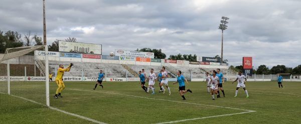 Lajeadense vence o Passo Fundo por 1 a 0 na Arena Alviazul