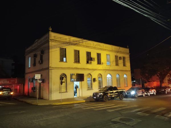 Trio é preso por tráfico em Encantado