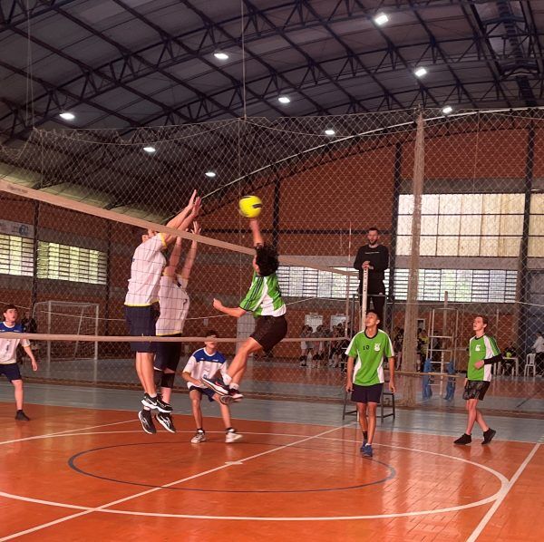 Mais campeões nas quadras de vôlei dos Jogos Escolares de Estrela