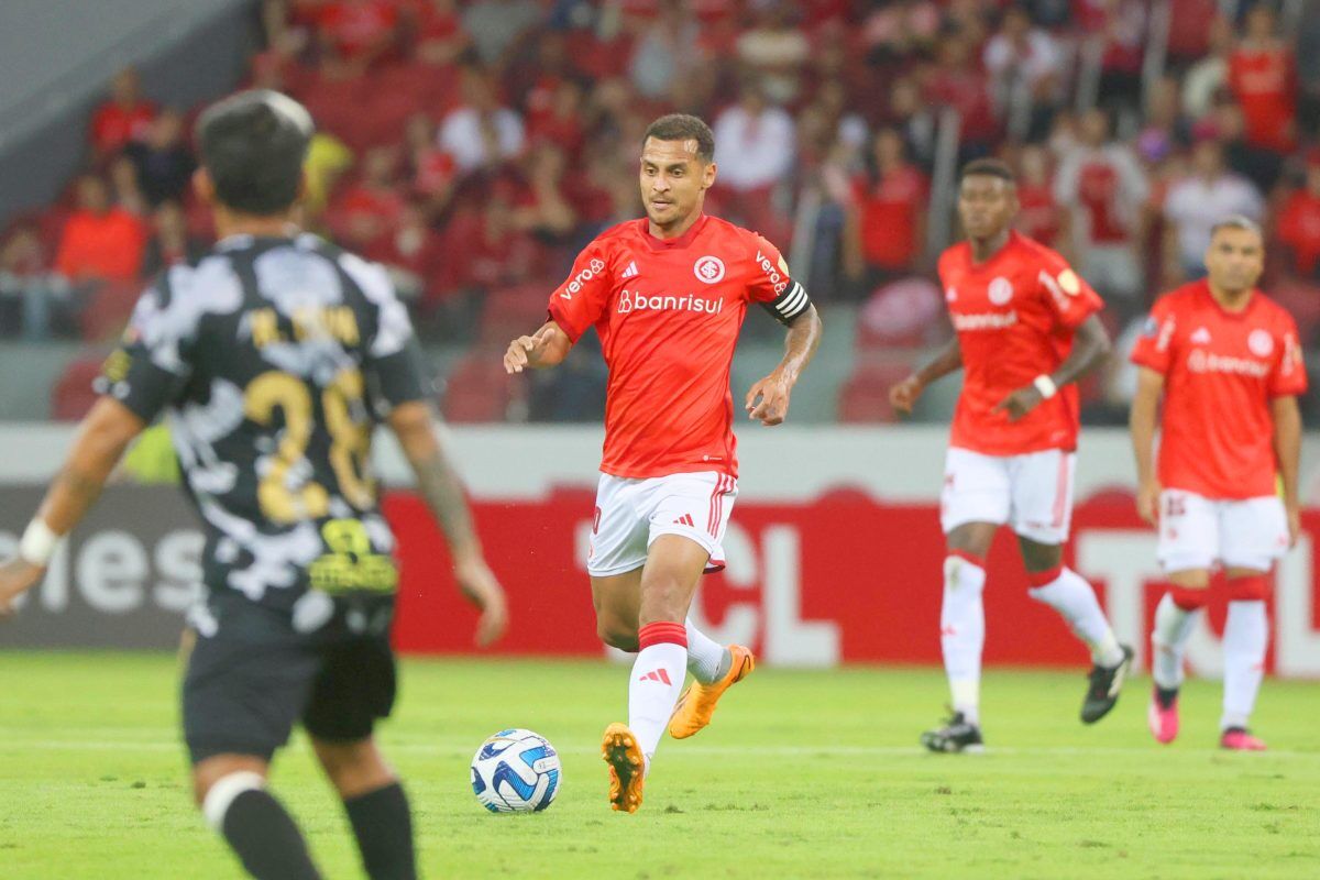 Liderança em  jogo no Beira-Rio