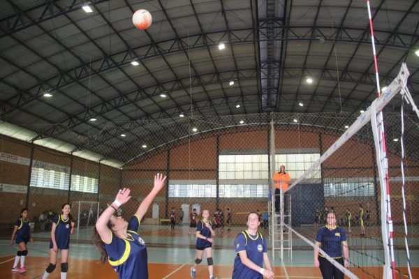 Vez do vôlei de quadra nos Jogos Escolares de Estrela