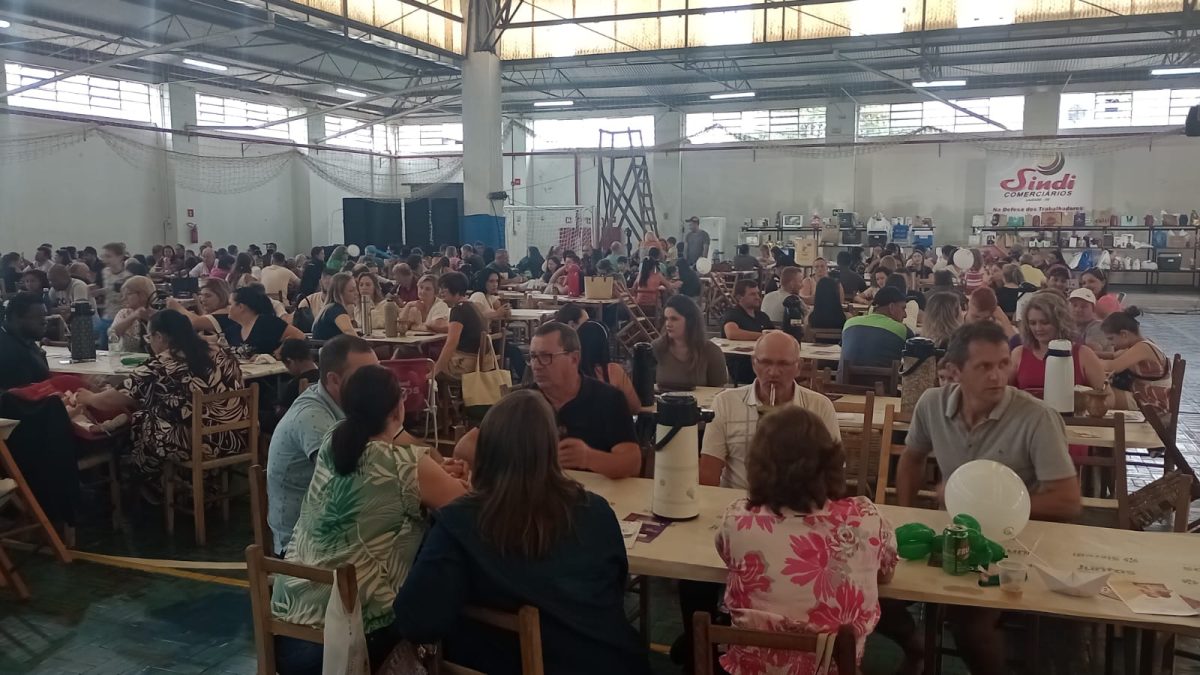 Festa dos comerciários reúne 1,3 mil pessoas em Lajeado