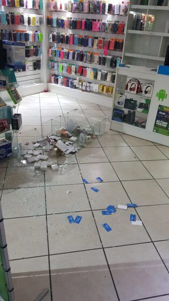 Homem é preso após furtar celulares