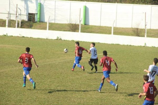 Imigrante sedia 1ª Taça Futebol de Base