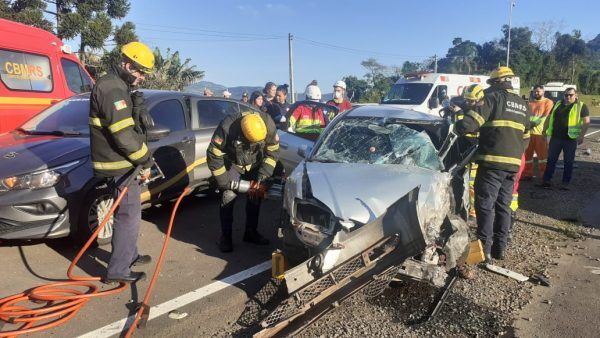 Acidente deixa três feridos graves na BR-386, em Forquetinha