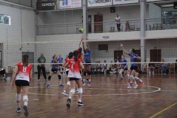 Festival internacional de vôlei movimenta Estrela no fim de semana