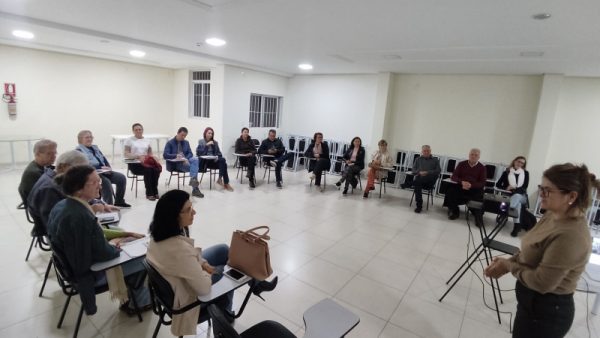 Grupo debate impactos ambientais  com intervenções no Morro Gaúcho