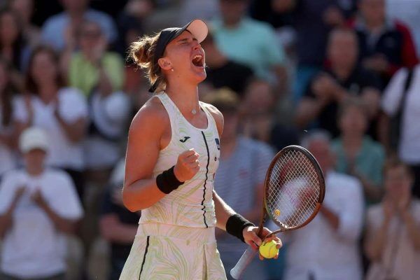 Bia Haddad vence de virada e avança à semifinal em Roland Garros