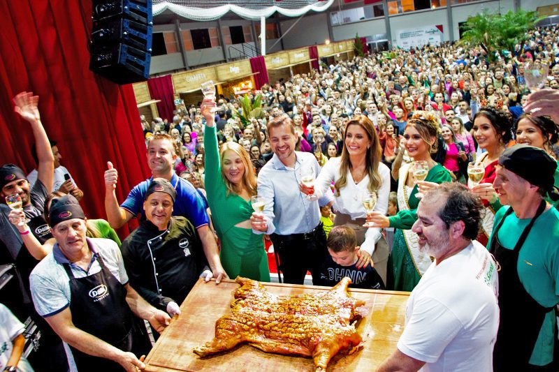 Últimos dias da Suinofest projetam mais de 3 mil visitantes ao Salão Gastronômico