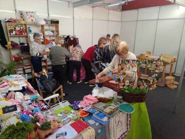 Espaços de artesanato e das agroindústrias são destaque na Suinofest