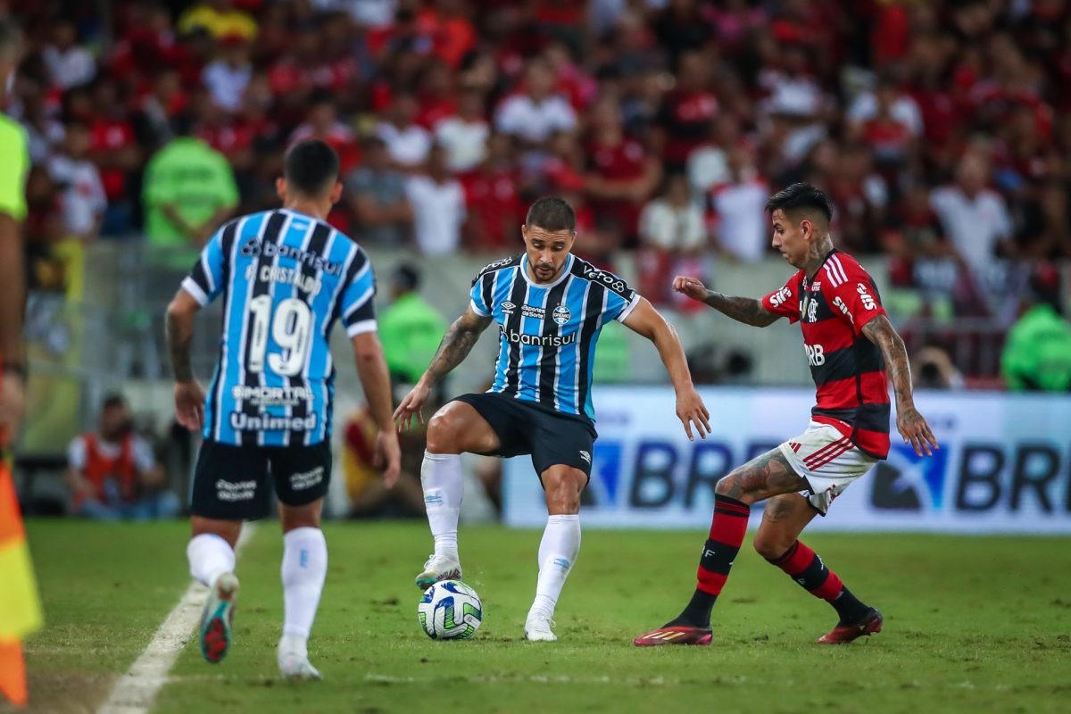 Grêmio perde por 3 a 0 para o Flamengo e cai para sexta posição