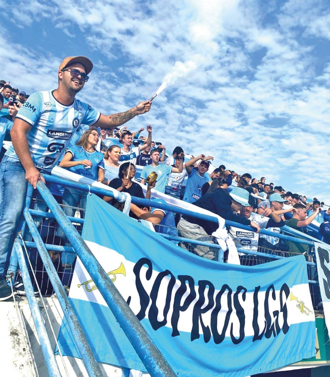 Torcida alviazul prepara excursão para Farroupilha