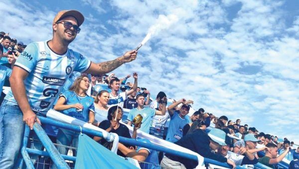 Torcida alviazul prepara excursão para Farroupilha