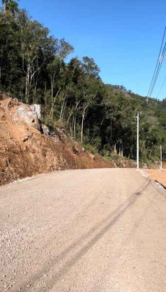 Liberada estrada bloqueada por temporal em Linha Chiquinha, Encantado