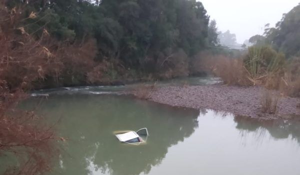 Carro com placas de Lajeado é encontrado no Arroio Forquetinha