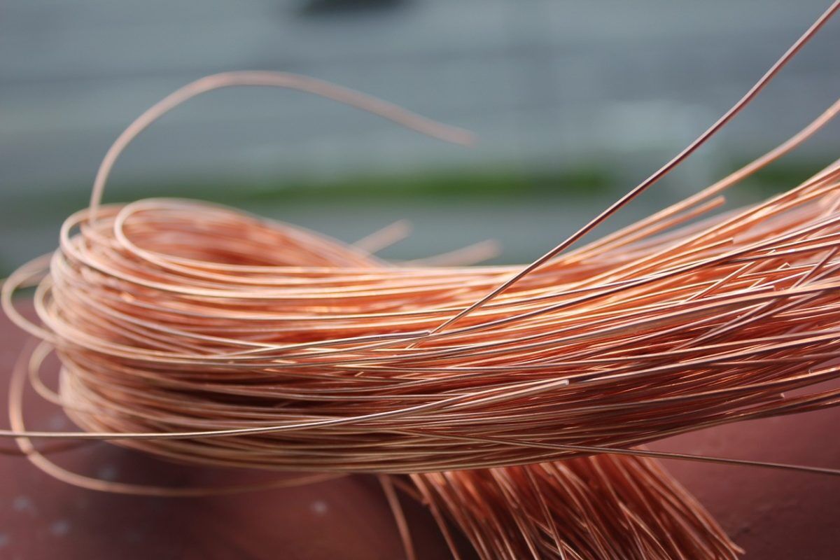 Homem confessa furto de fios de cobre em empresa