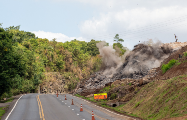 Detonação de rochas bloqueia BR-386 nesta quinta-feira